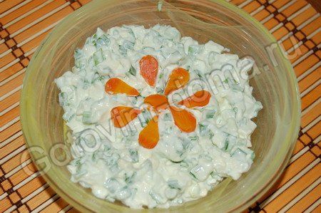 Рецепт - Салат из зеленого лука с яйцами