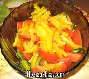 Рецепт - Салат по-крестьянски из помидоров и сладкого перца