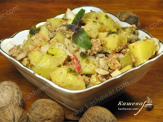 Рецепт - Картофель отварной с солеными грибами