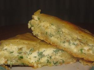 Рецепт - Пирог с луком и плавленным сыром